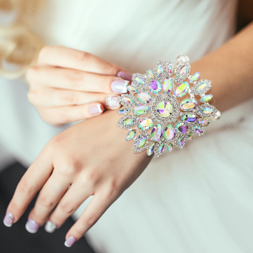 Round Oval Marquise Stone Embellished Pearl Bracelet